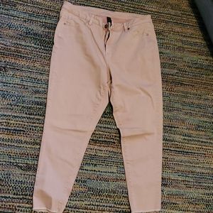Pinkish EUC Lane Bryant frayed hem jeans